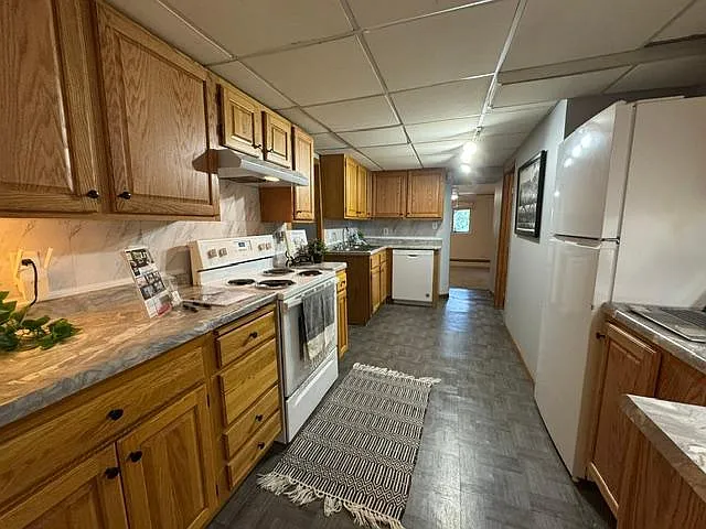 221 N Jefferson St #B — Photo 12