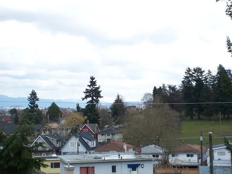 3066 Clark Dr #201 — Photo 7