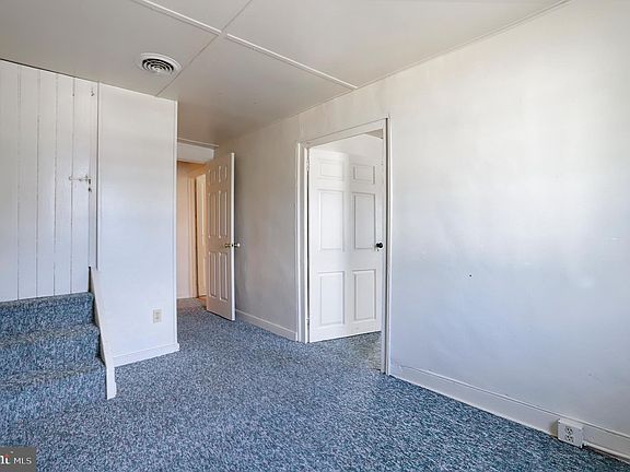 4th image of 116 S Carlisle St #2
