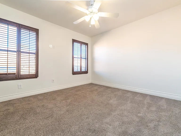 24692 Kings Rd — Photo 53