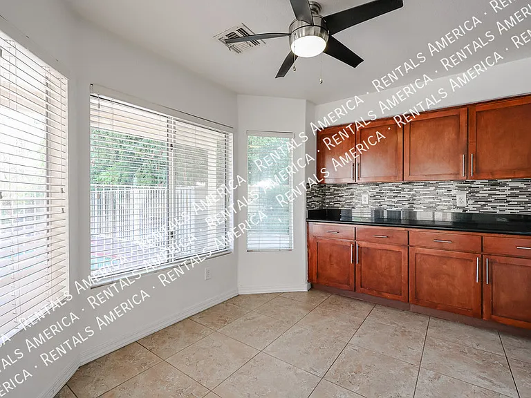 820 N Granada Dr — Photo 31