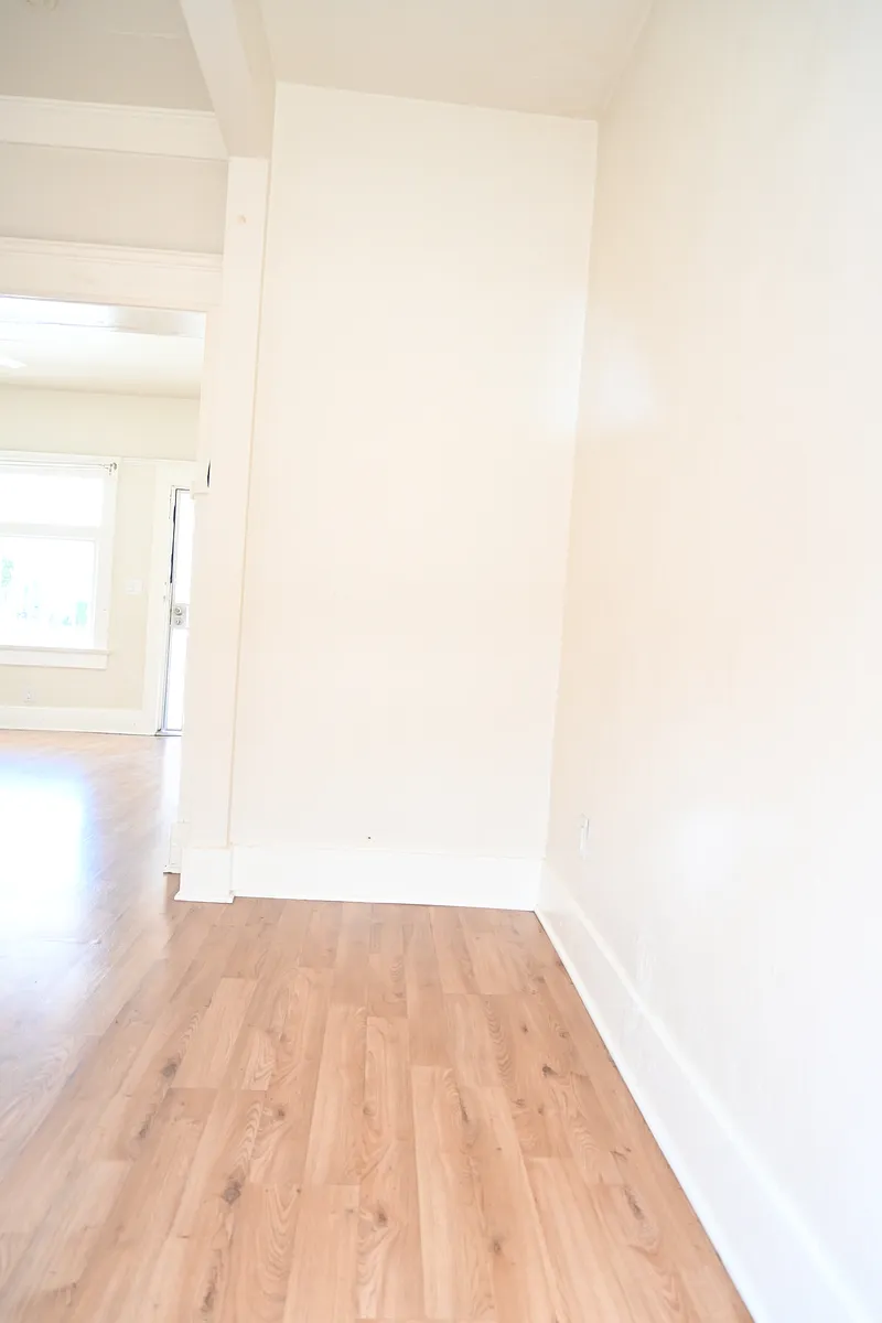 Building Photo - 603 W 43rd Pl