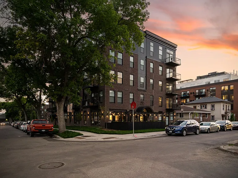 1000 Main Street Apartments — Photo 20