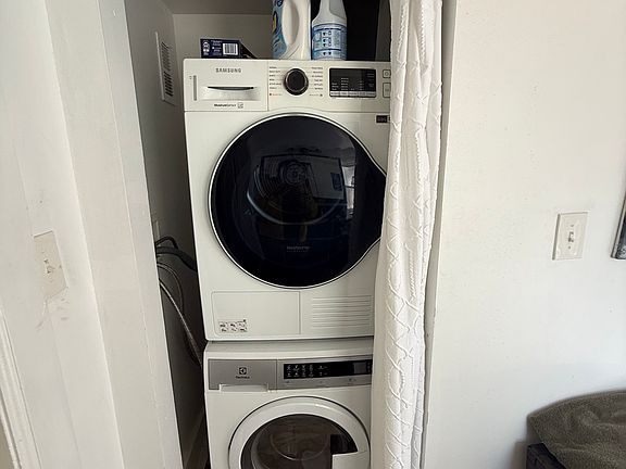 3rd image of 736 N Ogden St #102