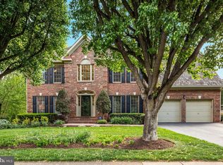 13018 Grey Friars Pl, Herndon, VA 20171