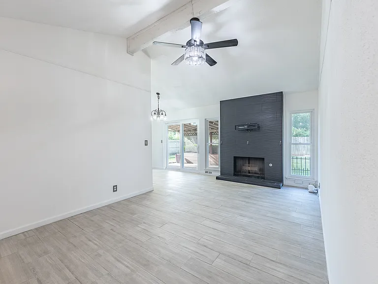 6822 Rivulet — Photo 8