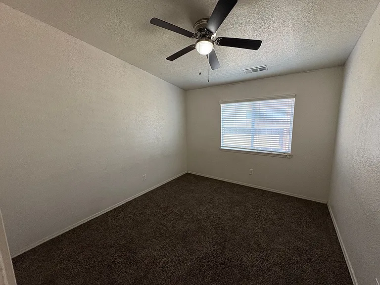 1040 N Sumter Ct — Photo 31