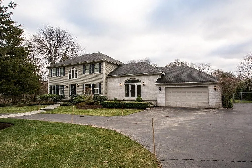 3 bed, 4010 sqft, $5,000 — Photo 1