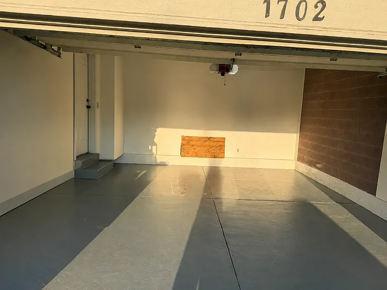 1702 Coach Dr — Photo 24