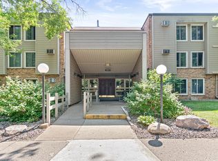 4045 Hodgson Rd APT 207, Shoreview, MN 55126