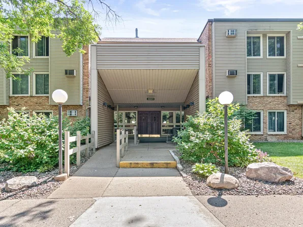 4045 Hodgson Rd APT 207, Shoreview, MN 55126