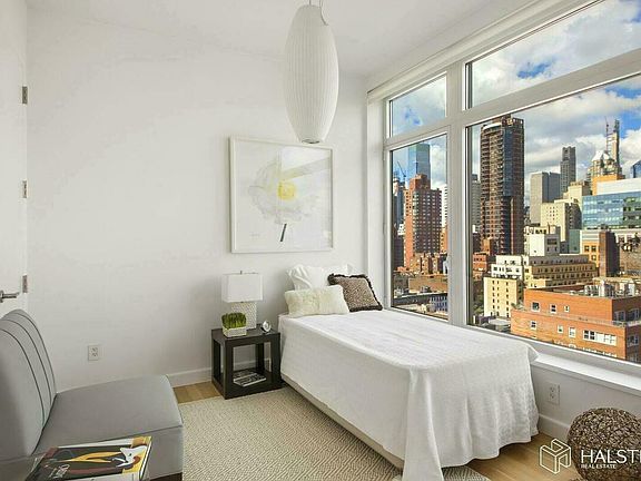 4th image of 400 E 67th St APT 16B