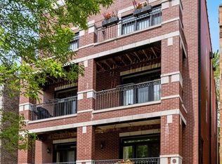 828 W Waveland Ave #1R, Chicago, IL 60613