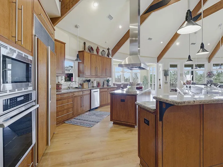 1046 Hollis Rd — Photo 25