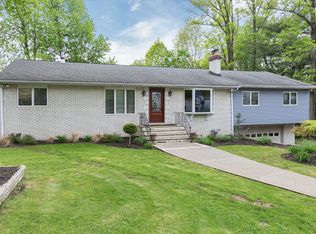 36 Ross Ln, North Haledon, NJ 07508
