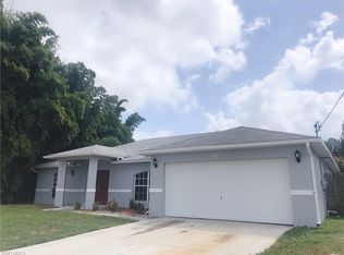 3005 32nd St SW, Lehigh Acres, FL 33976