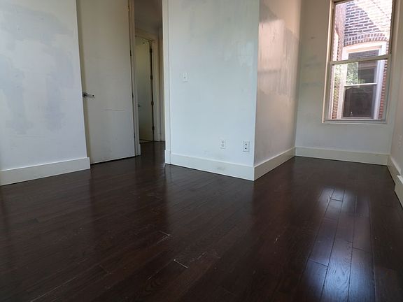 4th image of 309 Tompkins Ave APT 4C