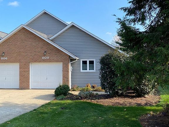 3rd image of 808 Martha Dr