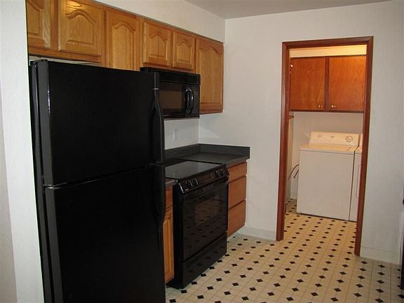 5th image of 1002 E Southview Heights Dr