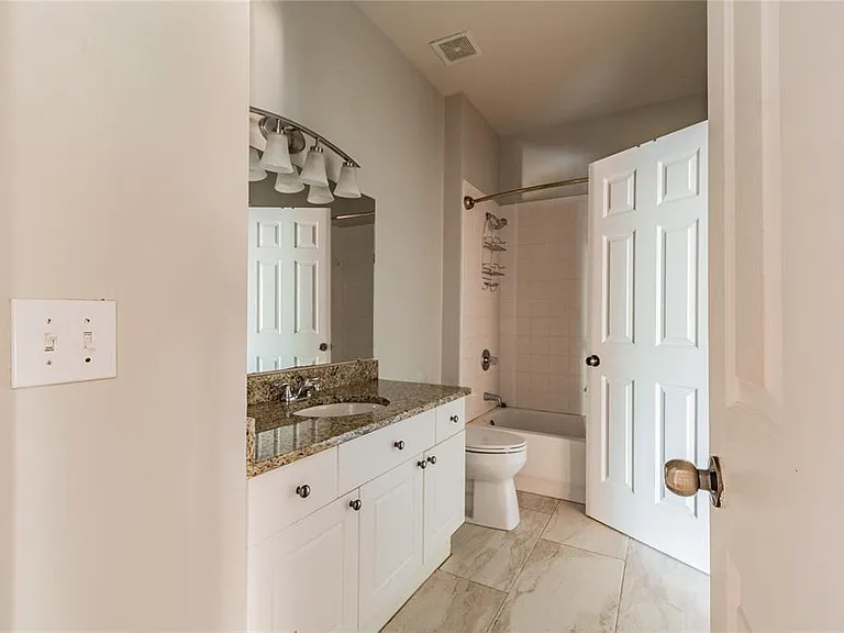 2265 Portofino Pl #21212 — Photo 23
