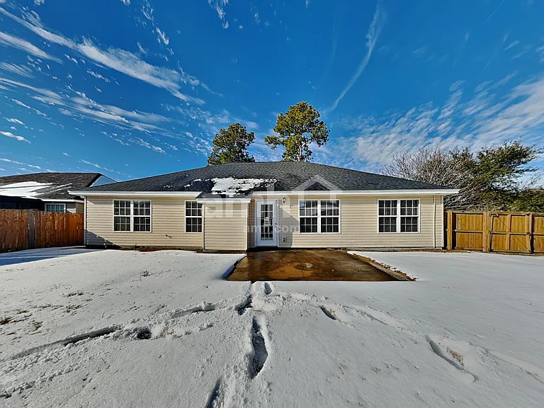738 Laurel Hill Cir — Photo 19