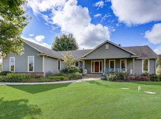 2985 Knollwood Rd, Saukville, WI 53080