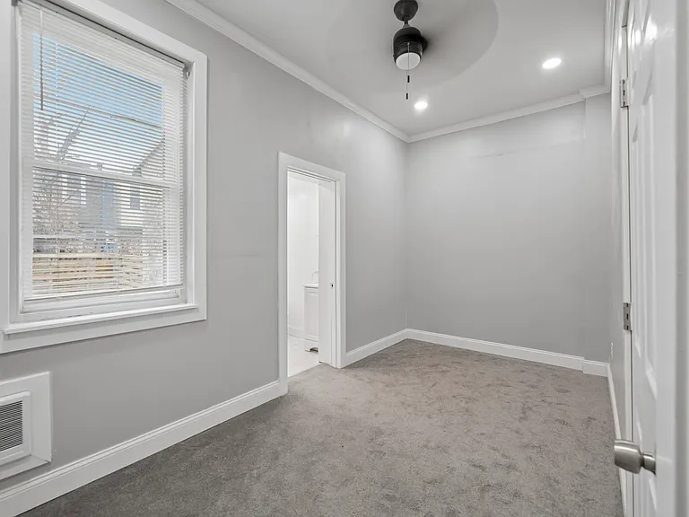 5031 Walnut St #1 — Photo 10