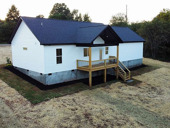 5th image of 101 Lois Dr