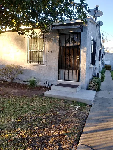 1049 W 101st St Photo 1