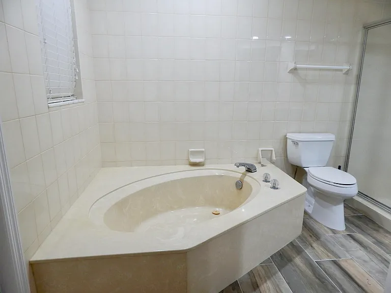 22864 Marbella Cir — Photo 20
