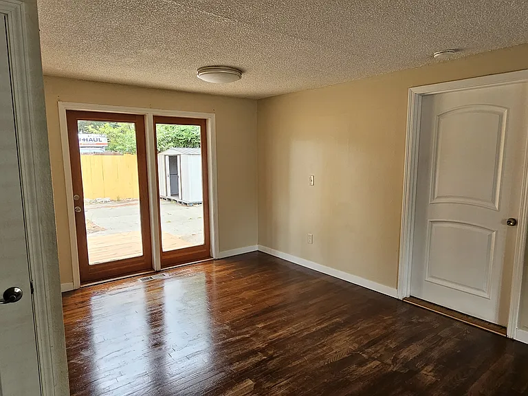 8615 John Dower Rd SW — Photo 10