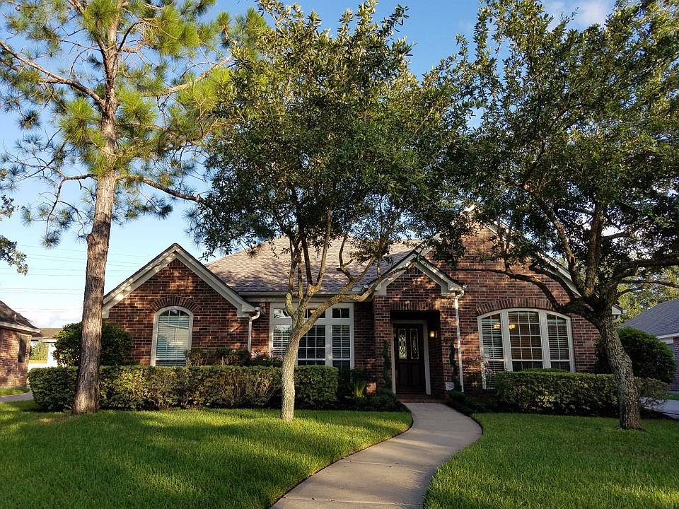 1st image of 2910 Autumn Creek Dr