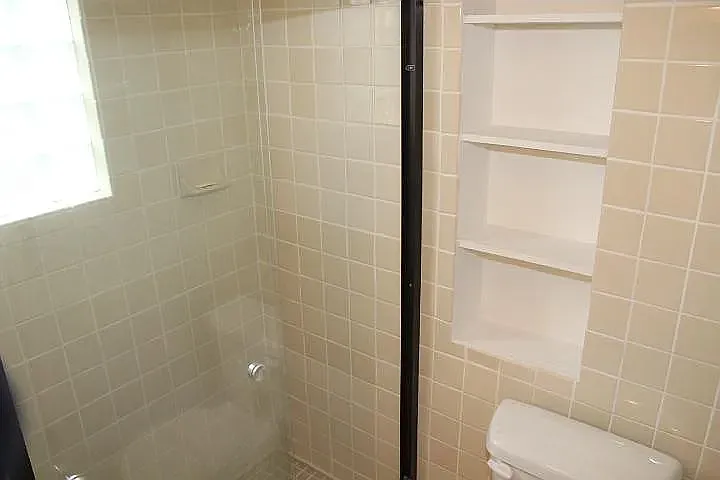 425 N Athenian St — Photo 14