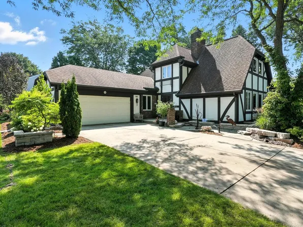 1908 Bobolink AVENUE, Grafton, WI 53024