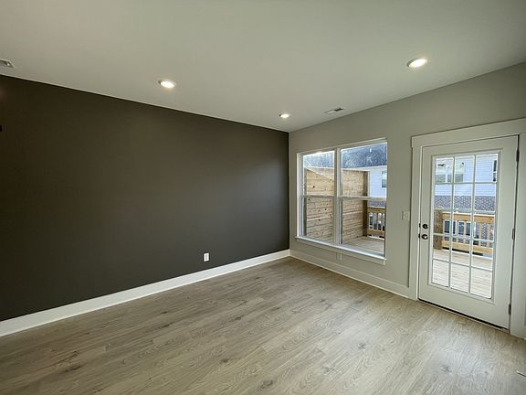 4th image of 1426 Vanner Ct Lot 407L