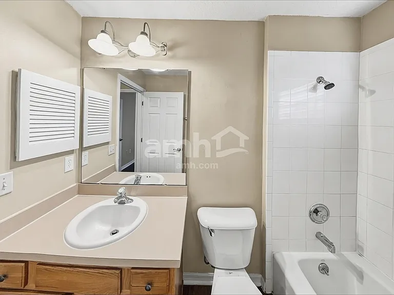 4975 Marsh Harbor Dr — Photo 12