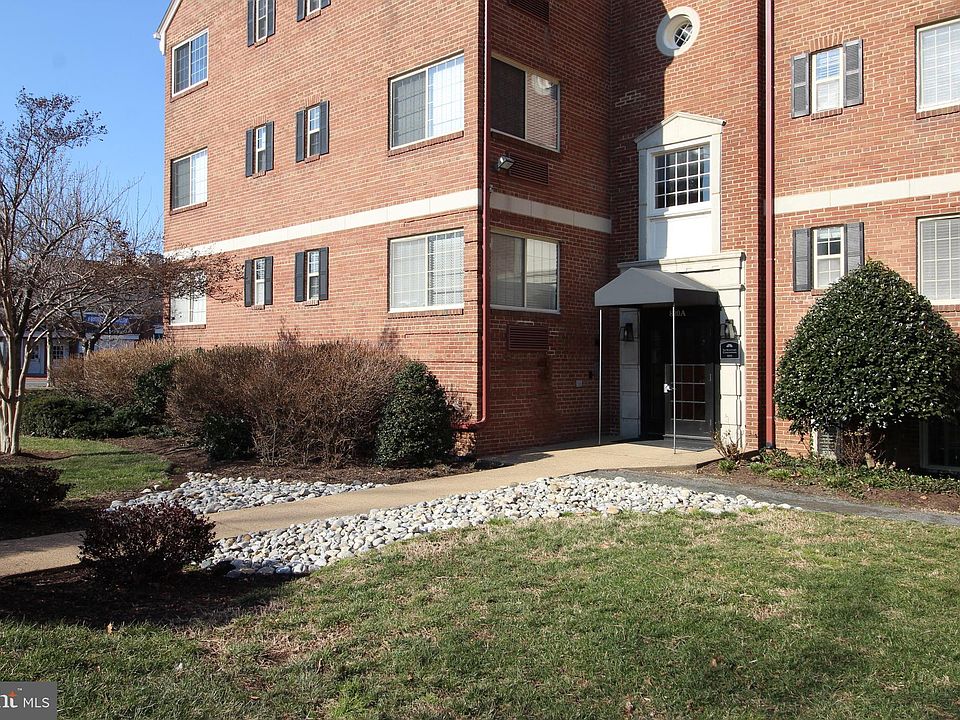 1st image of 820 S Washington St #327A