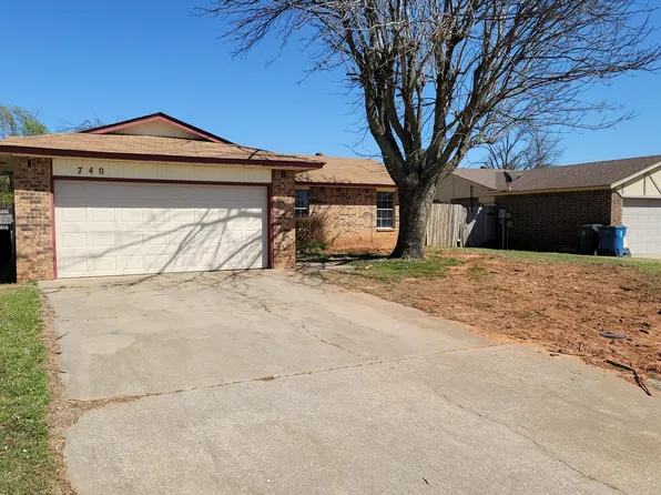 740 Woodland Dr, Midwest City, OK 73130