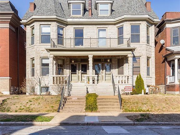 3rd image of 4143 Botanical Ave