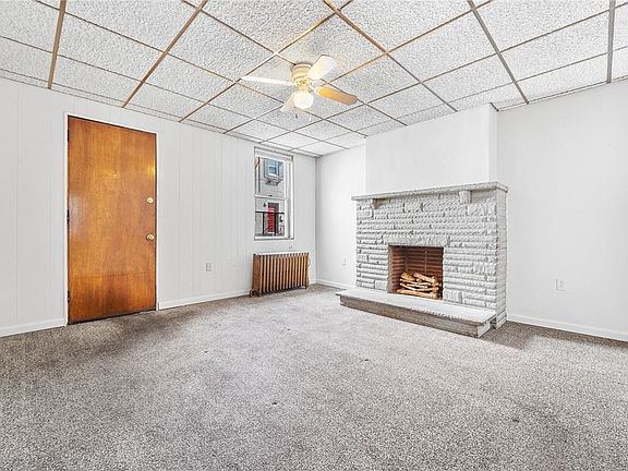 2nd image of 4405 Davison St