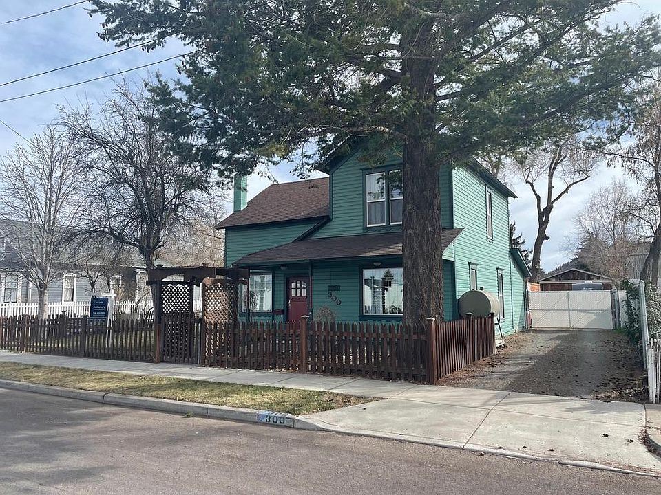 1st image of 300 W 1st St