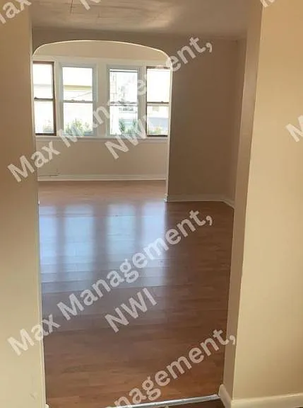 4860 Wegg Ave #1R — Photo 9
