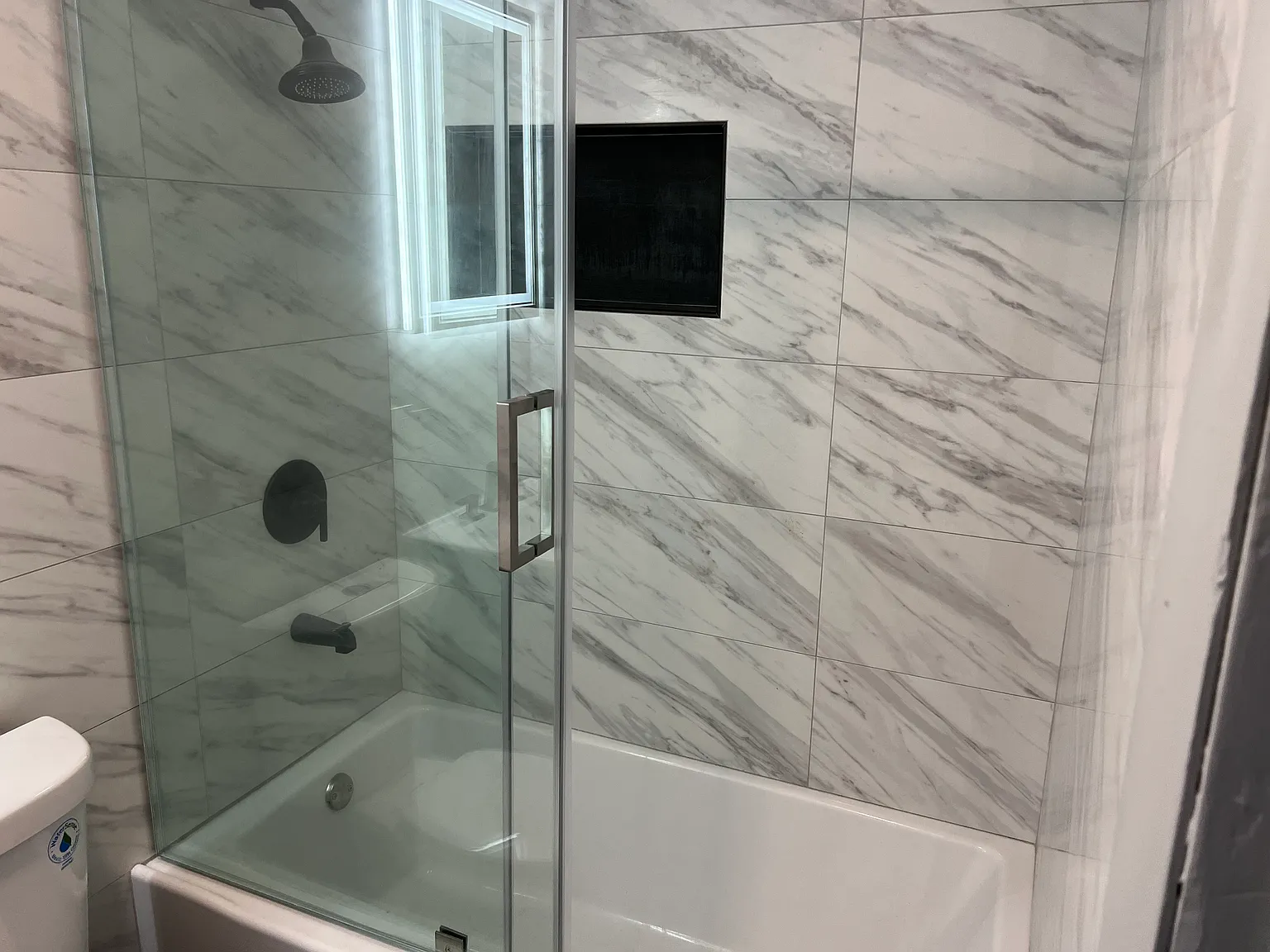 2 bed, 611 sqft, $2,000 — Photo 1