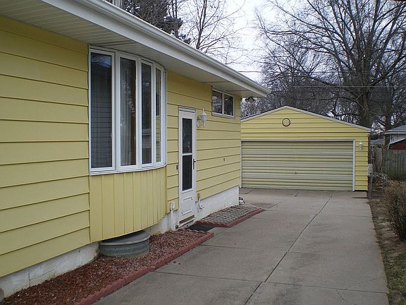 2nd image of 7417 Hascall St