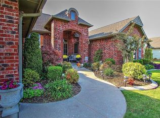 3317 Cypress Ct, Moore, OK 73170