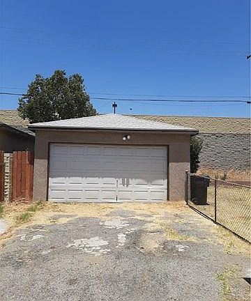 4th image of 17252 Ivy Ave