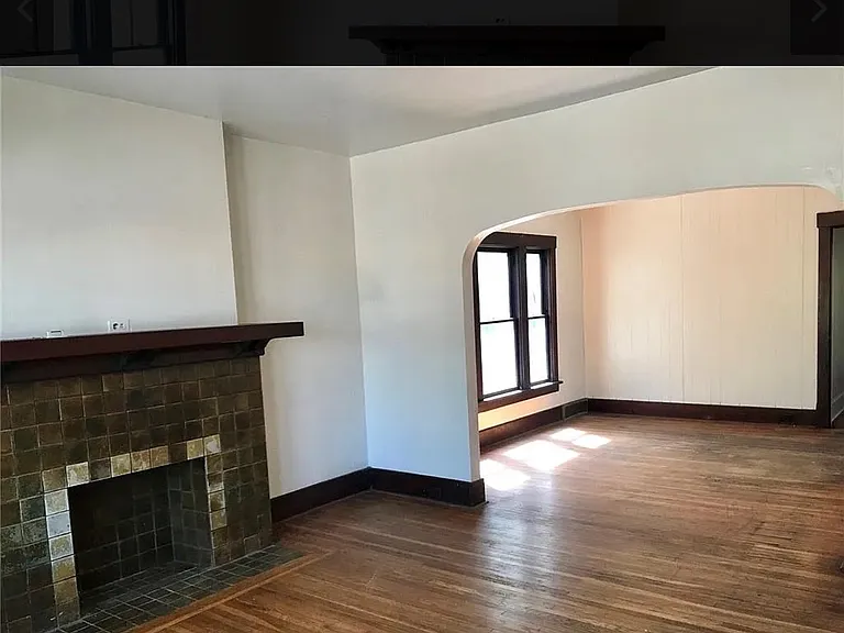 723 Woodlawn Ave — Photo 2