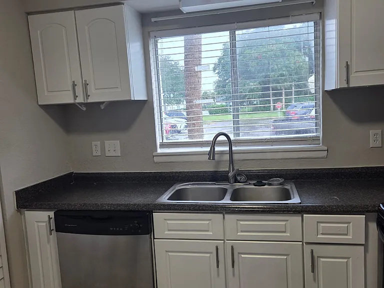 4203 S Semoran Blvd #4 — Photo 12