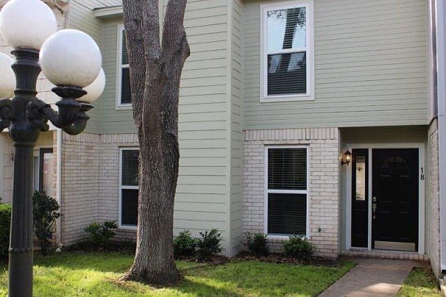 1st image of 101A Maplewood Dr APT 18