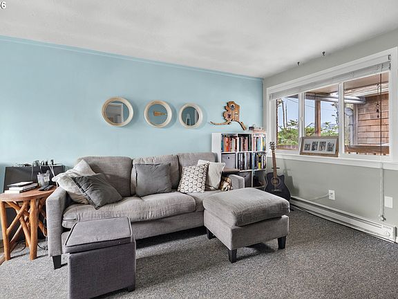 4th image of 2233 Beach Dr #39
